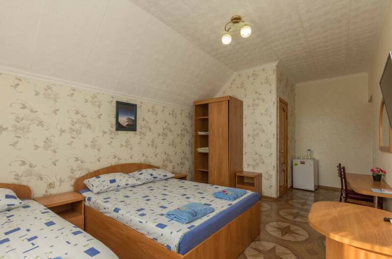 Трехместный номер (4этаж 15 и 16 номера)