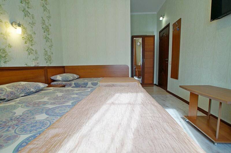 Комната с общим балконом на 3х, 2х