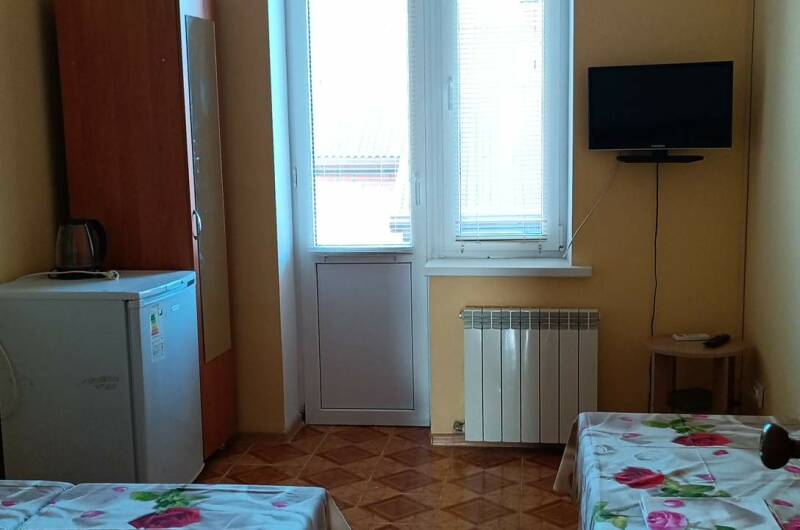 3-х мест (номер 31) Балкон и Личн Сан у номера