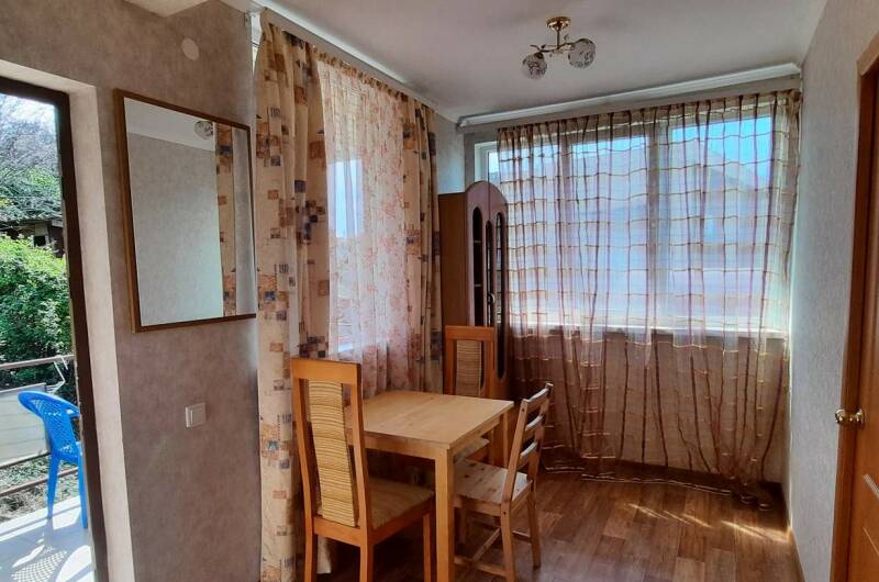 Бунгало с кухней и 2 спальнями для компании