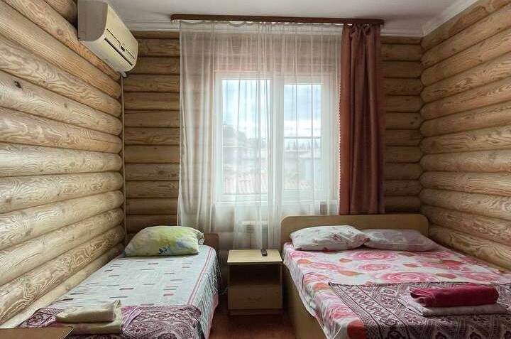 Меблированная комната Трехместная «Эконом»