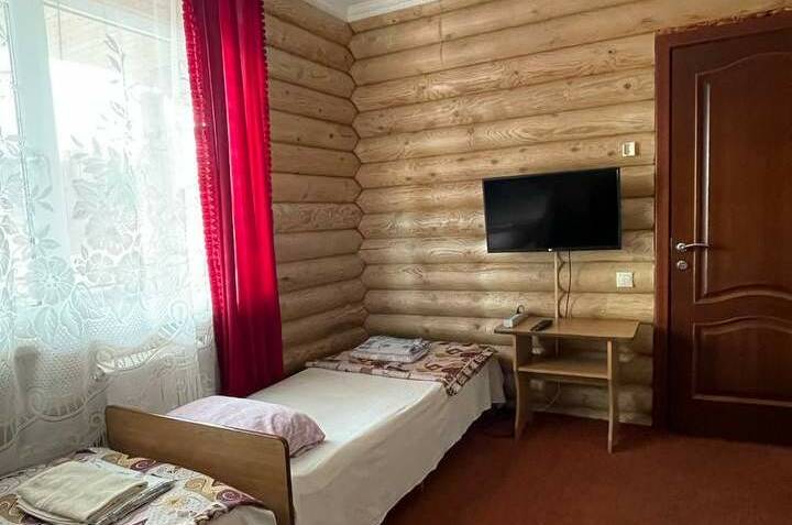 Меблированная комната Трехместная «Эконом»