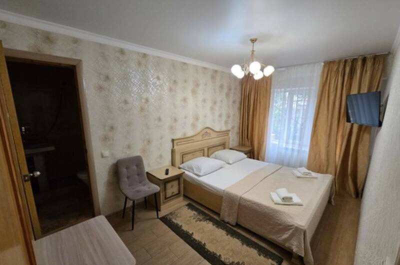 Двухкомнатный с кухней