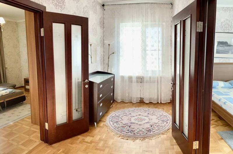 Трёхкомнатные апартаменты с кухней
