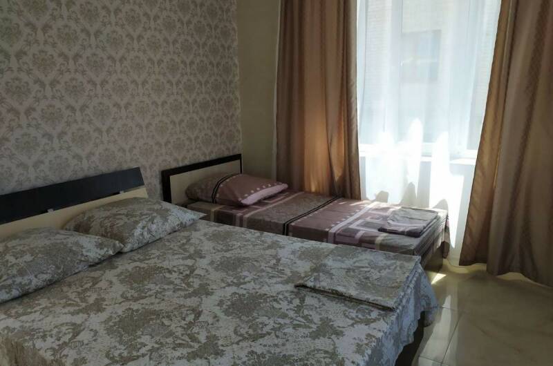 Трехместный