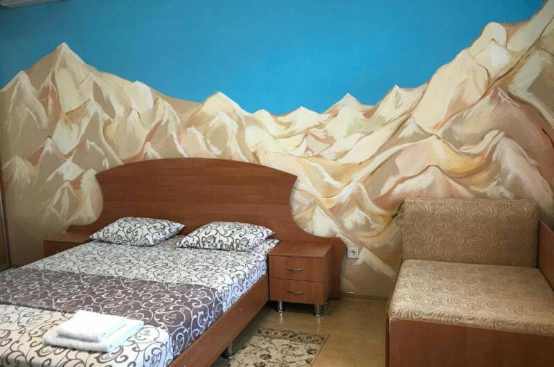 Комната с кроватью «queen-size» и видом на бассейн