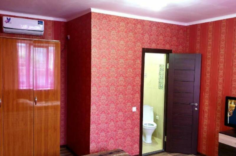 9 комната на 3 чел, 2 этаж