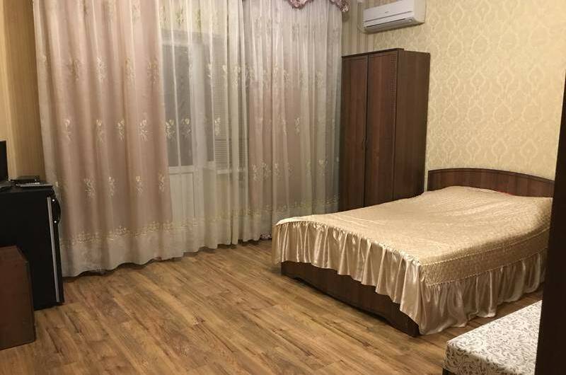 Трехместный номер «Стандарт» с балконом