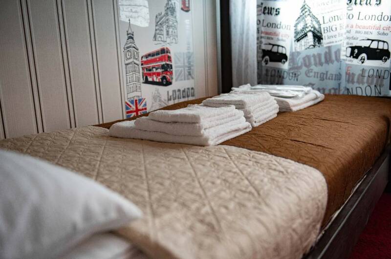 «London»