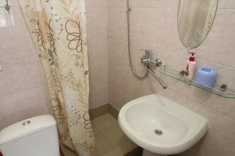 Пятиместный двухкомнатный с балконом