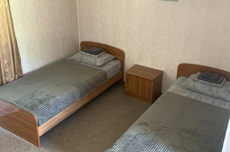 Трехместный номер с 3 односпальными кроватями