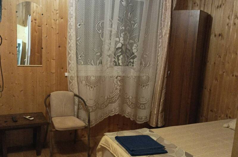 «Стандарт» двухместная с двухспальной кроватью