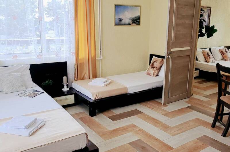 2-х ком. 6-ти мест с кухней и террассой в 40 кв. м