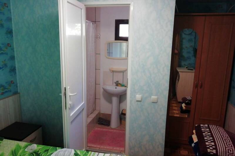 Двухкомнатный с кухней, персональной террасой
