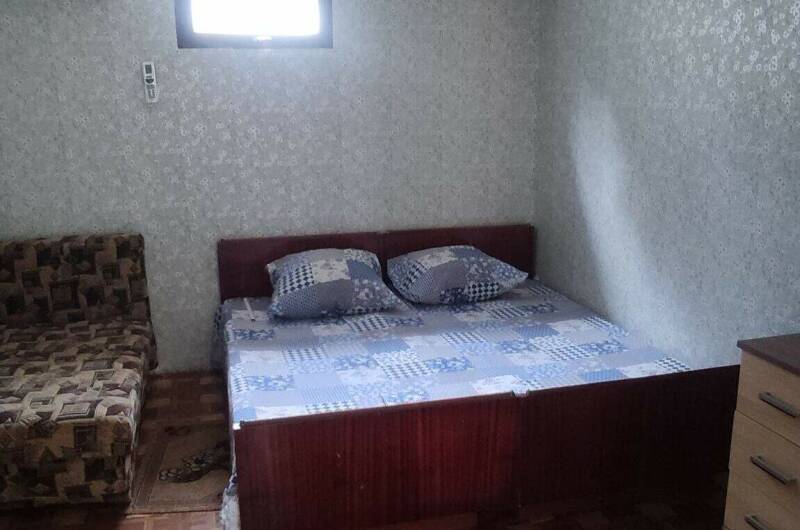 Двухкомнатный с кухней, санузлом, открыто верандой
