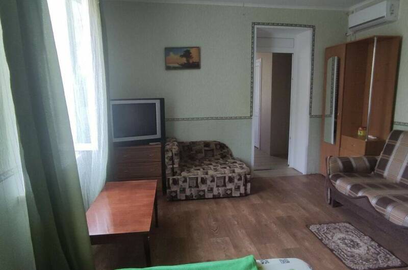 Однокомнатный с кухней, санузлом, кондиционером