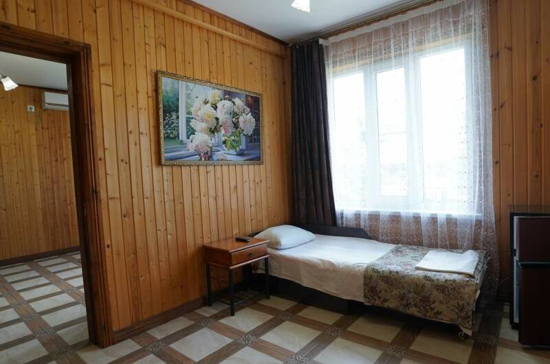Семейный 2х комнатный номер 1эт. от 4000р до 5000р