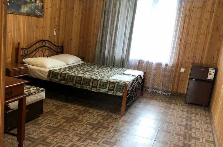 Номер 3-х мест.1 этаж 2500р до 3000р