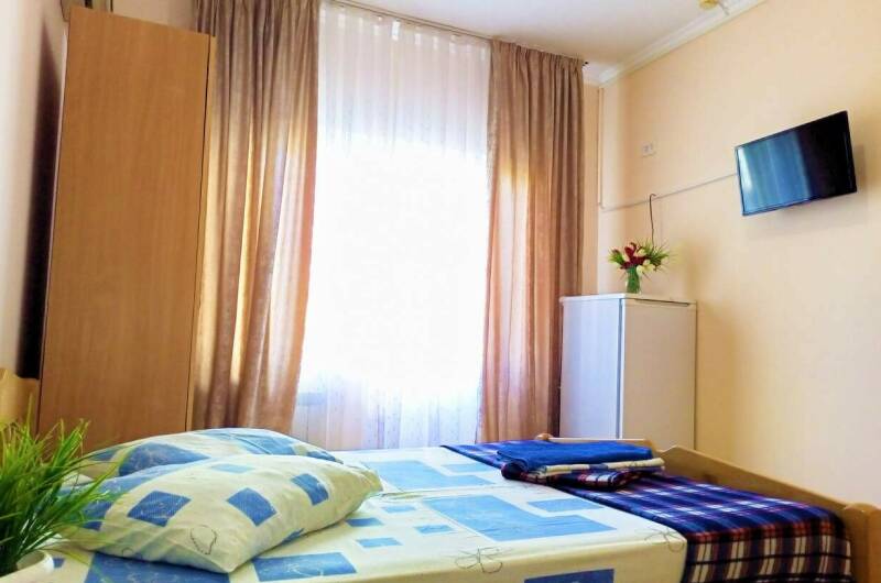 «Стандарт» 3-х местный с балконом