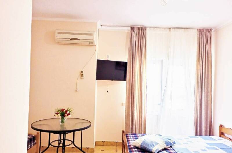 «Стандарт» 5-ти местный с балконом