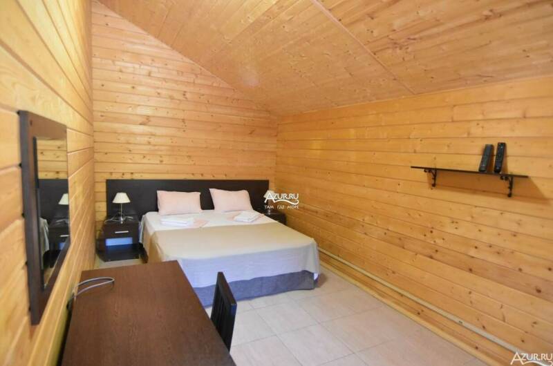 Двухкомнатный четырехместный домик