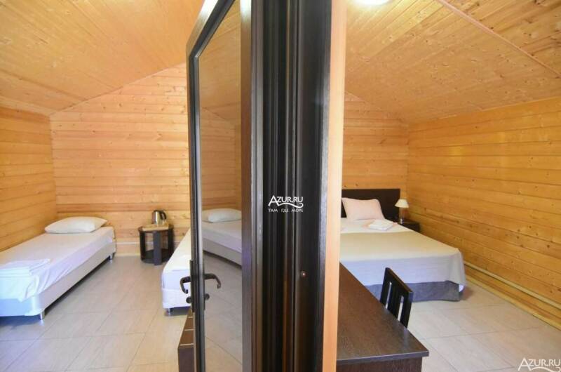 Двухкомнатный четырехместный домик