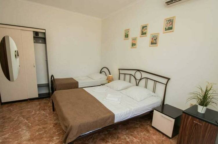 3-х местный номер с видом на море (№ 7)