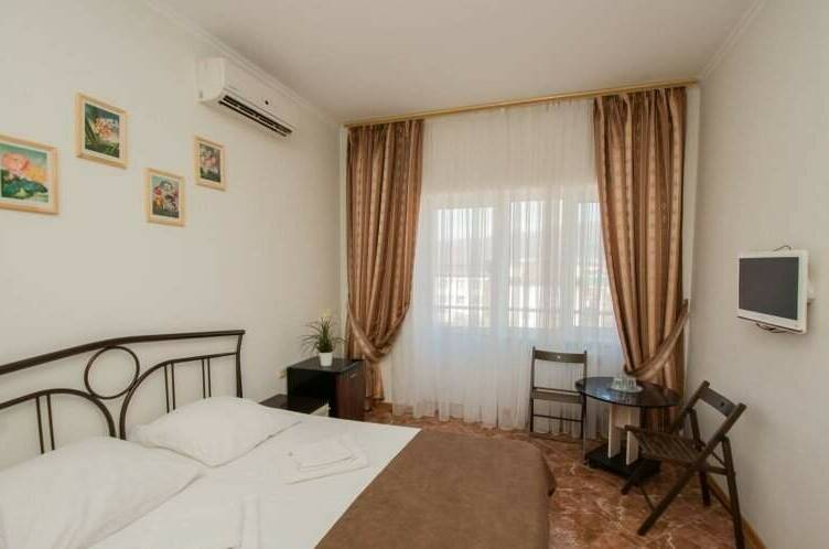 3-х местный номер с видом на море (№ 7)