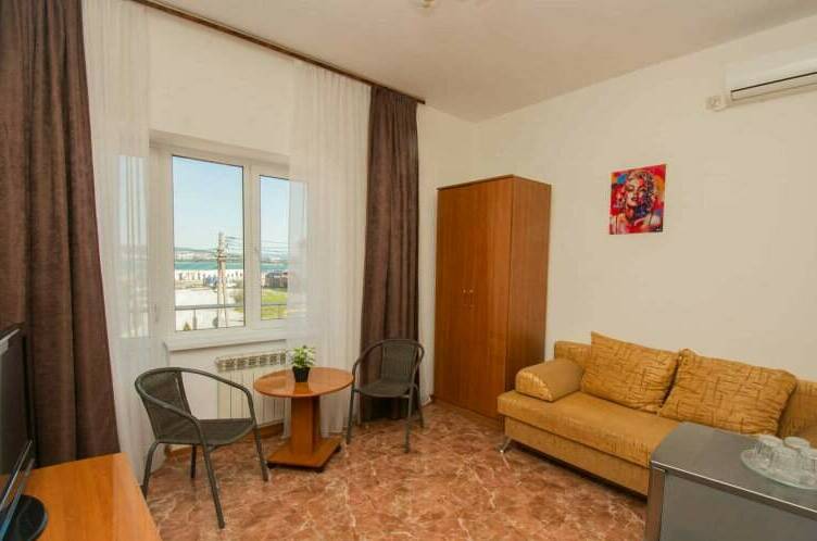 2-х комнатный 4-х местный номер с балконом (№ 9)