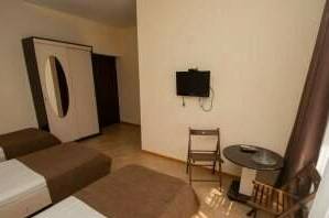 3-х местный номер с раздельными кроватями (№ 10)