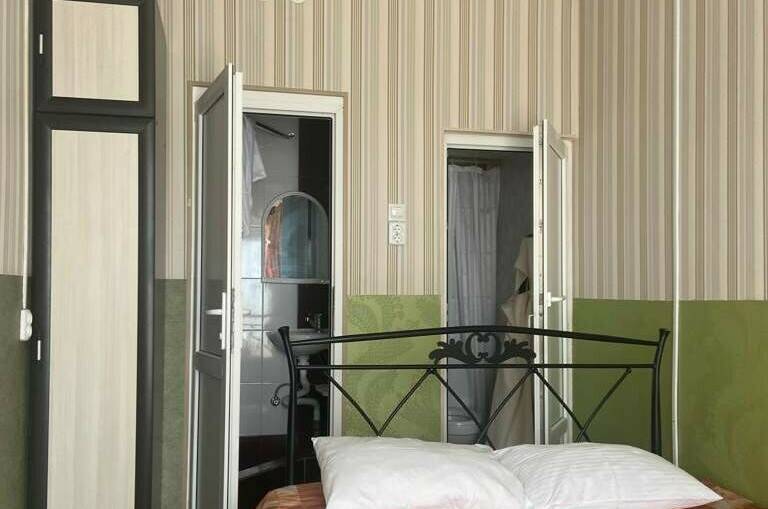 Трехместный «Стандарт» с видом на море (1 этаж)