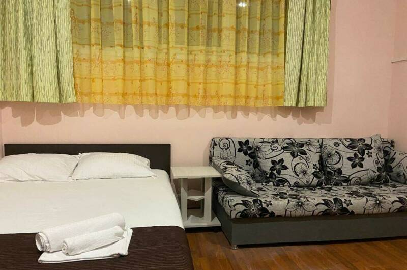 Четырехместный «Стандарт» с видом на горы (2 этаж)