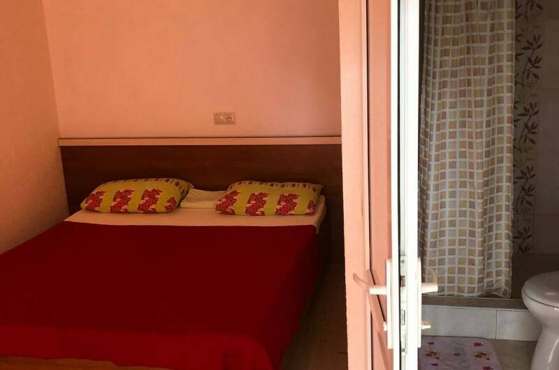 Двухместный номер «Комфорт» на первом этаже