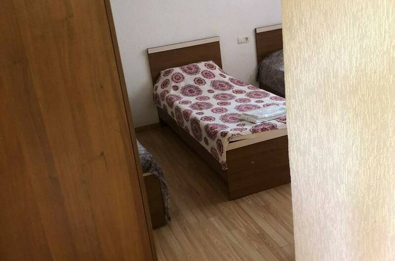 Трёхместный номер «Комфорт» на первом этаже"