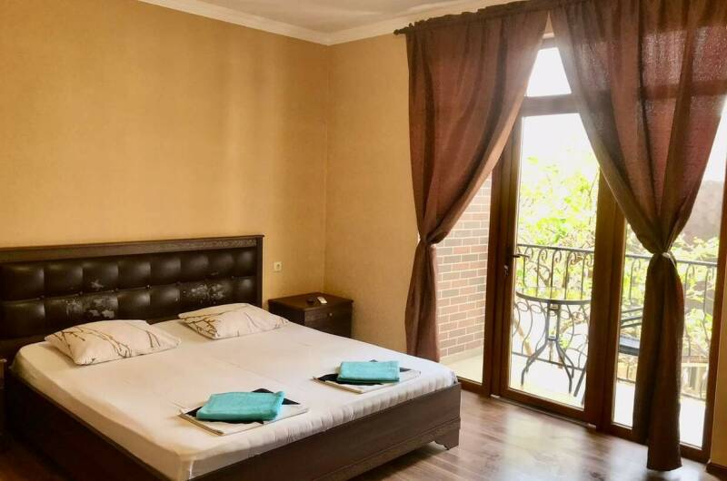 Трехместный «Стандарт» с балконом на 2 и 3 этаже