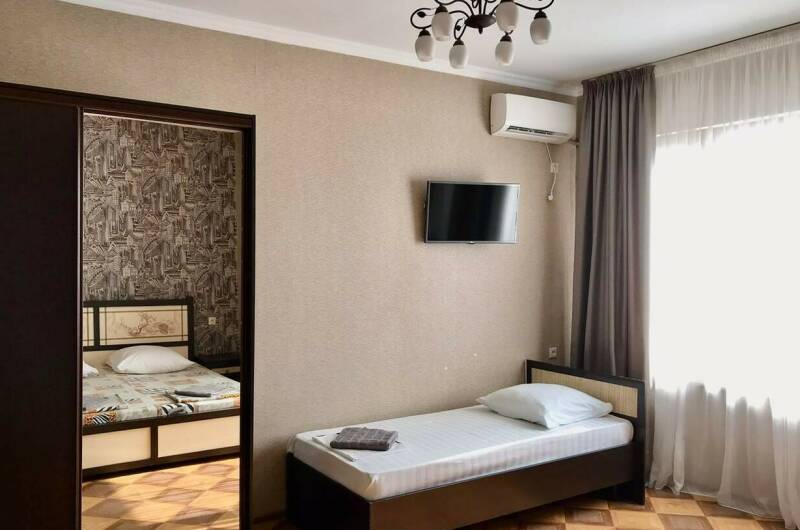 Трехместный «Комфорт» на 4 этаже с видом на море