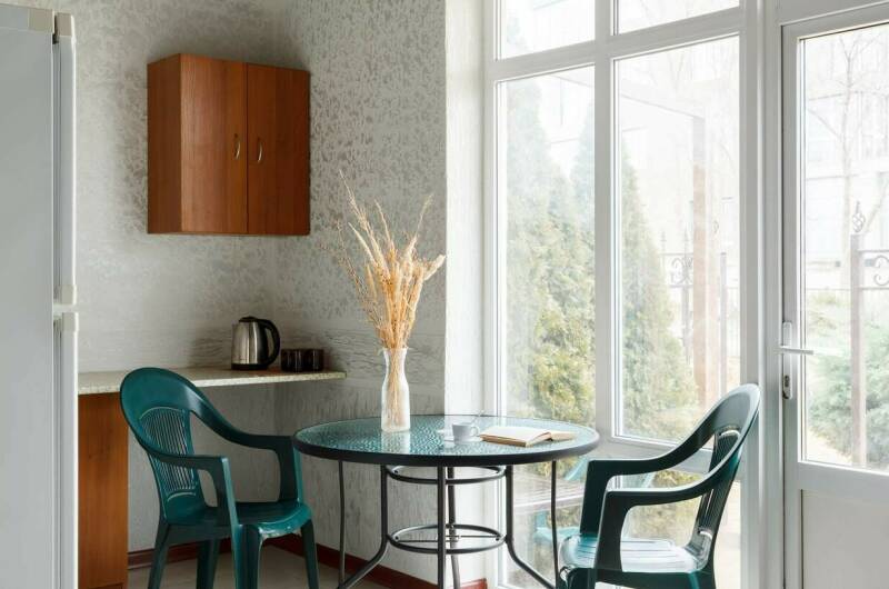 Апартаменты с кухней (3 номера и прихожая)