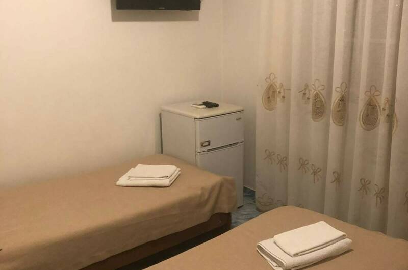 Номер с удобствами на троих