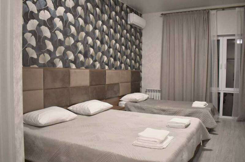 Люкс 3х местный с кухней, прихожей и балконом