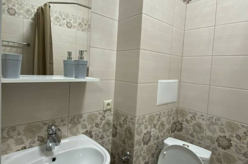 Люкс однокомнатный с кухней и отд входом