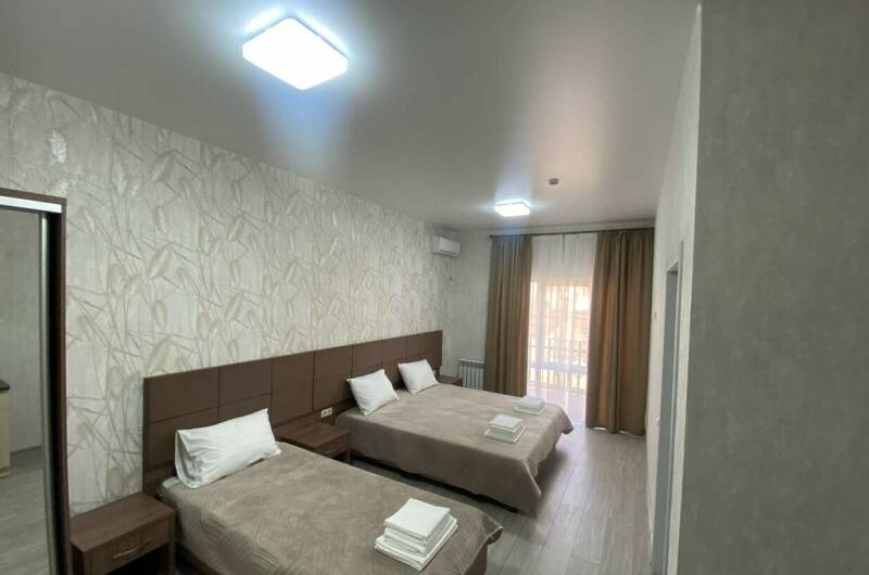 Люкс 2х комнатный с кухней и отд входом