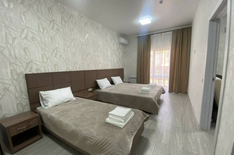 Люкс 2х комнатный с кухней и отд входом