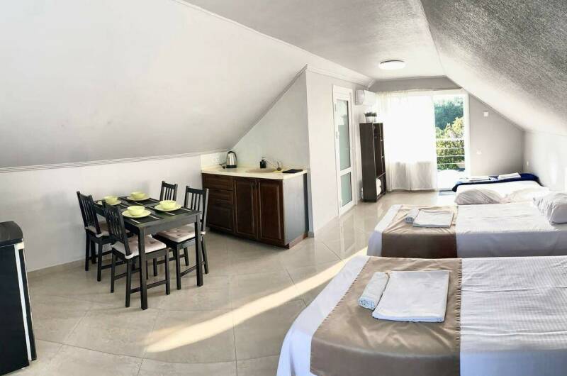 Студия с лоджией