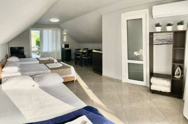 Студия с лоджией