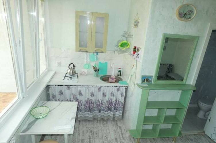 Двухэтажный домик с кухонной зоной