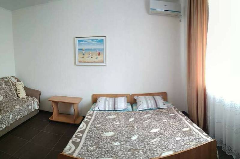 Стандартный номер (вид на сад)