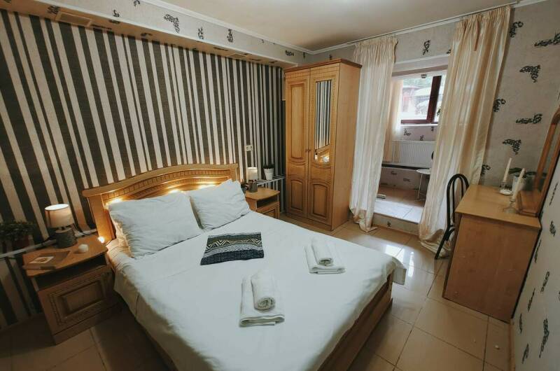 3х местный Стандарт-плюс с видом на бассейн