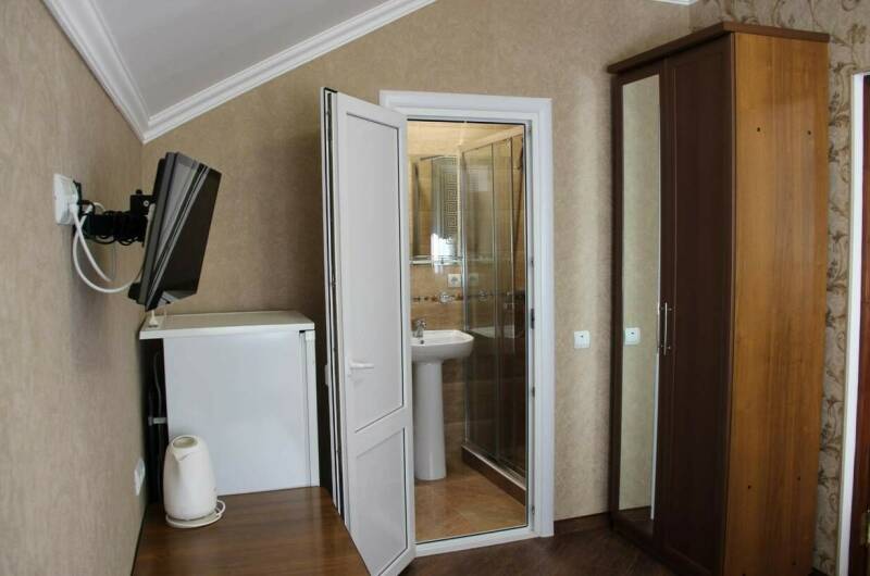 Номер 2-х местный с удобствами, без балкона