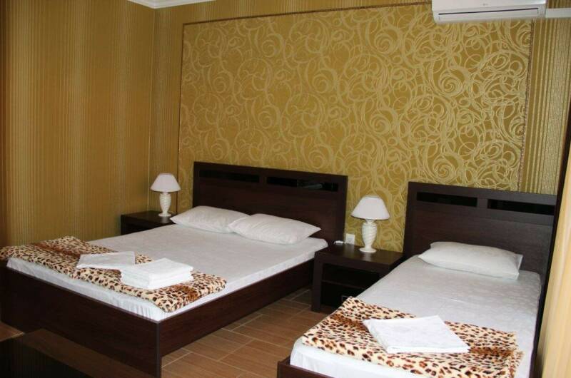 Номер 3-х местный с удобствами, с балконом