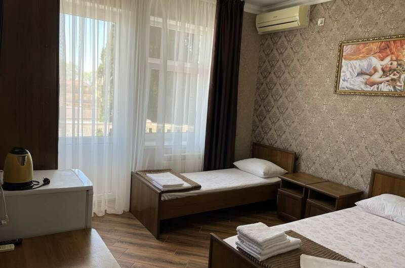 Номер 3-х местный с удобствами, с балконом